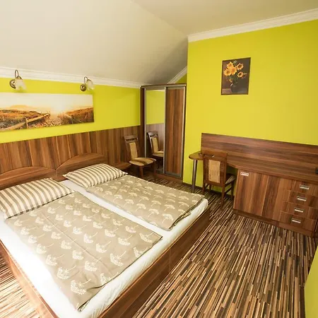 Oda ve Kahvaltı Willa Margaretka 3*